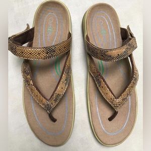 NWOT.  Orthofeet Never worn. Premium  insoles and anatomical arch foot support.